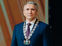 Александр Моор вступил в должность губернатора Тюменской области и принес присягу
