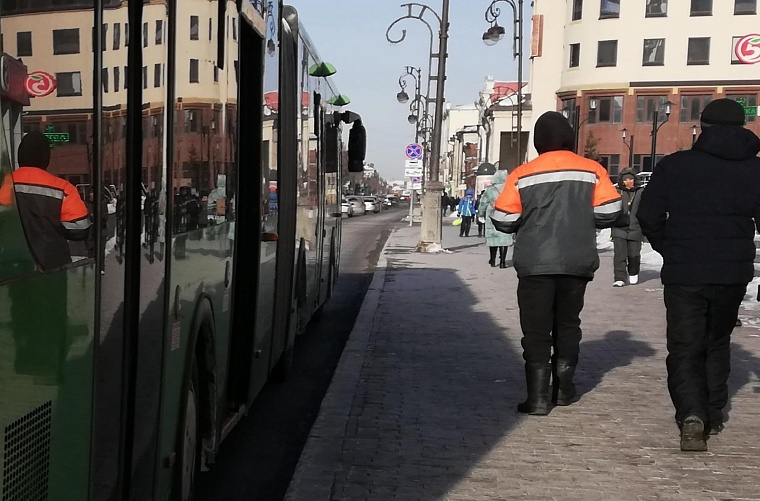 Дорожные изменения в Тюмени: у маршрутки №37 поменяют расписание, а на Полевой отключат светофоры