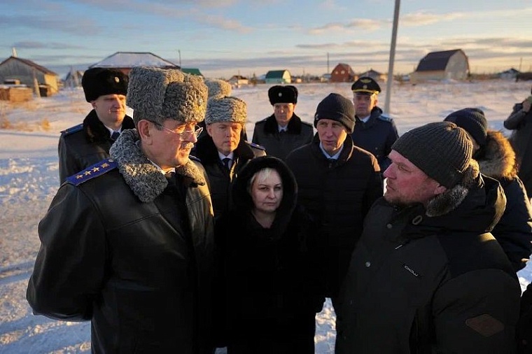В Ялуторовске на землях ИЖС, выданных многодетным, прокладываются сети водоснабжения