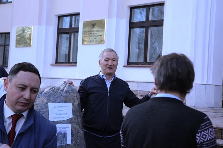 Депутаты и волонтеры облдумы отправили на СВО очередной гуманитарный груз