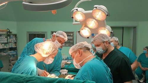 В Тюмени врачи реконструировали пациентке пищевод, сожженный уксусной кислотой