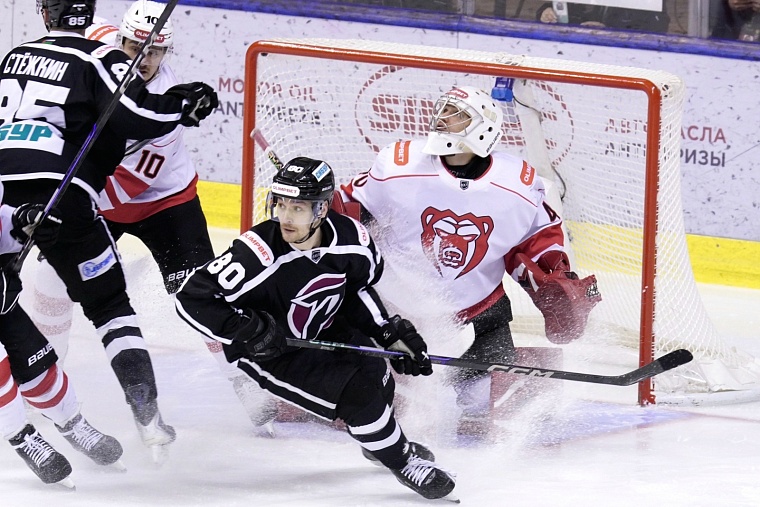 Тюменский ХК «Рубин» одолел «Молот» по буллитам