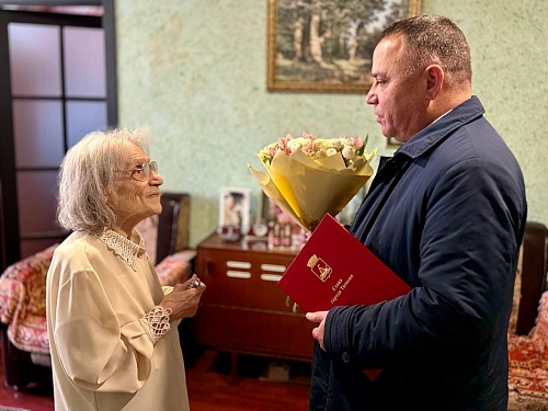 В Тюмени ветеран Валентина Гришанова отметила 99-летие