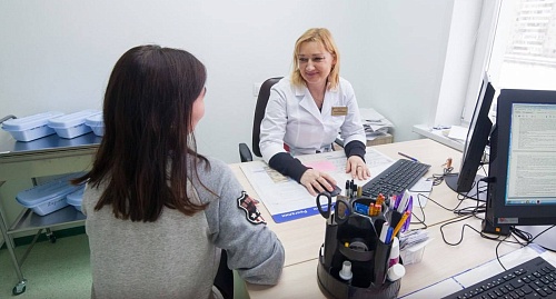 Александр Моор: Репродуктивную диспансеризацию в регионе проводим в рамках нацпроекта «Продолжительная и активная жизнь»