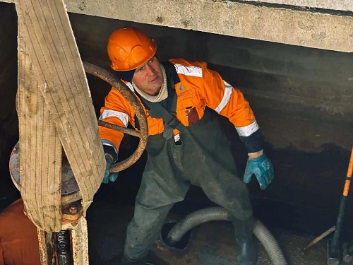 В районе тюменского ДОКа локализовали утечку воды