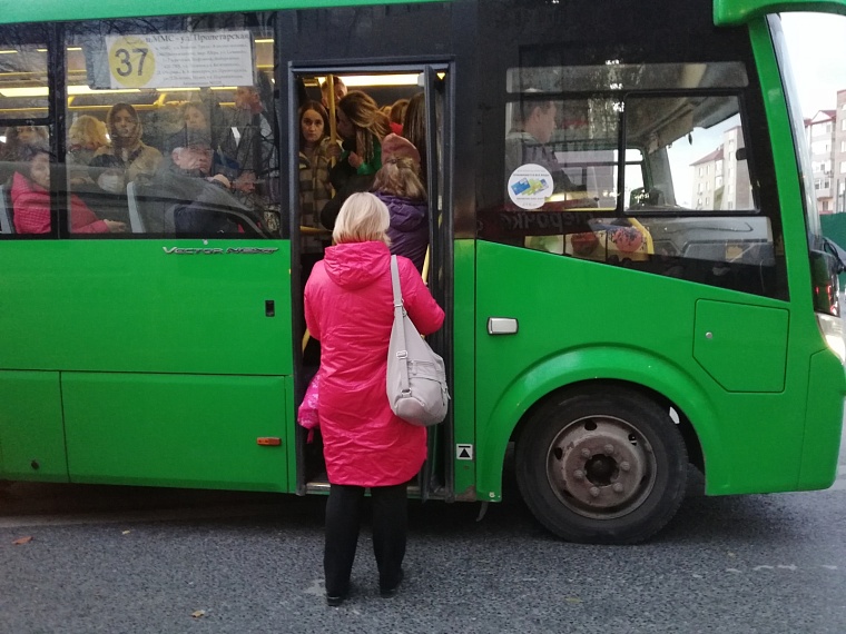 В Тюмени оптимизируют пять маршрутов и выпустят на линию большие автобусы