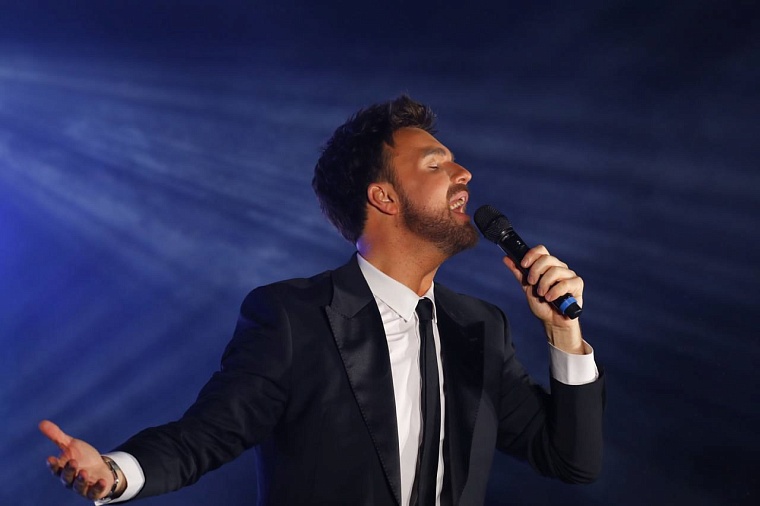 Концерт Александра Панайотова и праздничный салют: яркий финал Дня города Тюмени