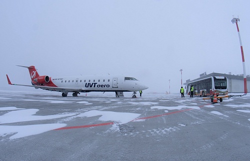 Из тобольского аэропорта Ремезов возобновят полеты в Екатеринбург
