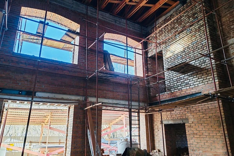 В Тобольске укрепили грунт под домом Неводчикова