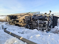 На въезде в Боровский грузовик подмял под себя легковушку вместе с водителем