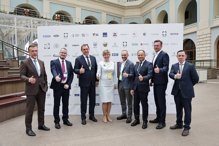 Главврач тюменской поликлиники выступил на всероссийском форуме с докладом "Здоровье "под ключ"