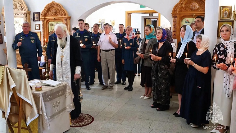 В Тюмени состоялся молебен в память о погибшем министре МЧС России Евгении Зиничеве