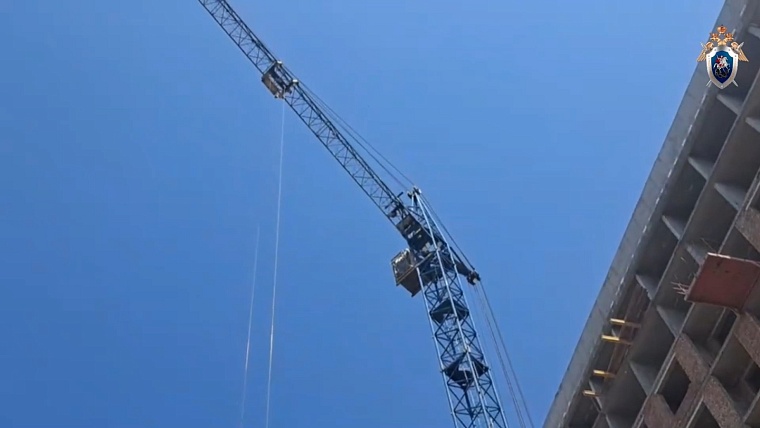 На стройке в Красноярске погиб рабочий из Азербайджана