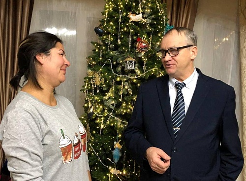 Глава Тобольского округа встретился с многодетной матерью, позвонившей Владимиру Путину