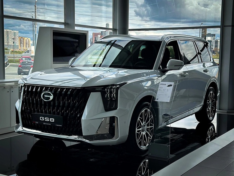 Новоселье начинается с машины. Тюменский дилер подарит квартиру одному из покупателей авто