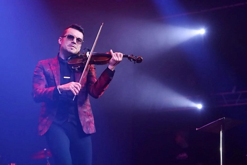 Артисты в Тюмени провели трогательный концерт для жен и матерей бойцов СВО