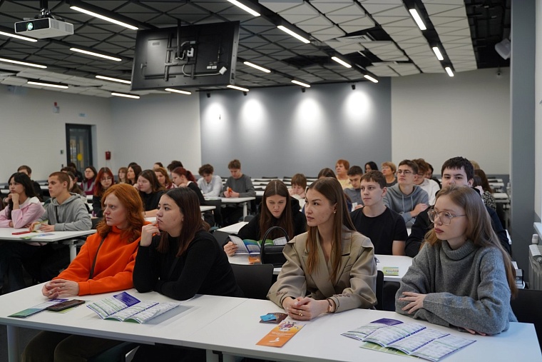 Депутаты Тюменской городской думы организуют профориентационные мероприятия для школьников