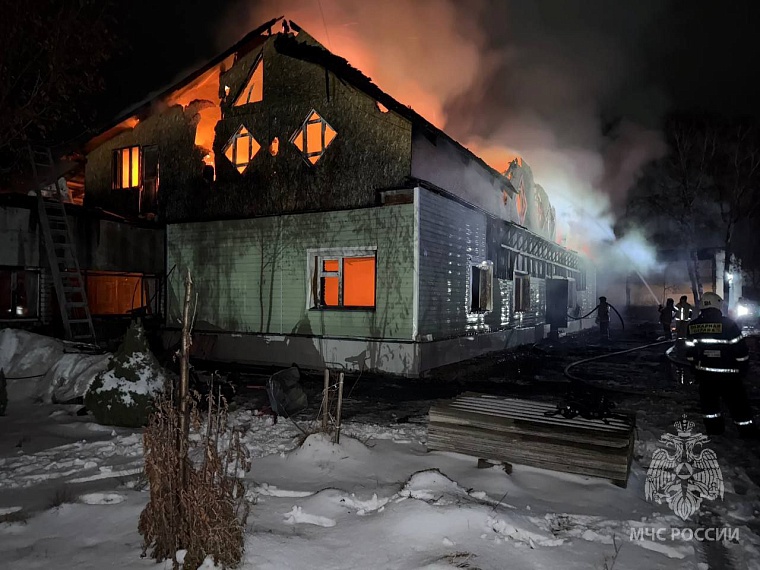 В Большом Сорокино тушили пожар в частном доме