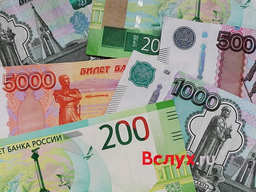 В Тюменской области зарплаты выросли на 7,5% и в среднем составляют 98,7 тыс. рублей