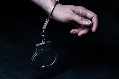 Сотрудник тюменской автомойки угнал Hyundai Solaris и попал в ДТП