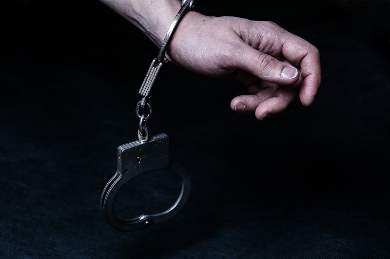 Сотрудник тюменской автомойки угнал Hyundai Solaris и попал в ДТП