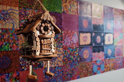 Тюменцев приглашают на бесплатную выставку работ местных художников «Дома»