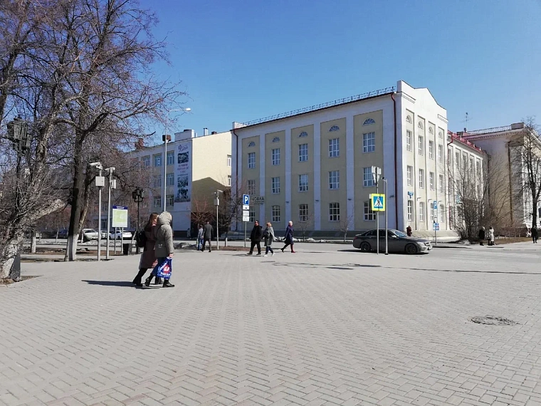 Новые штрафы и правила приема в школы детей мигрантов: изменения в законах с апреля-2025