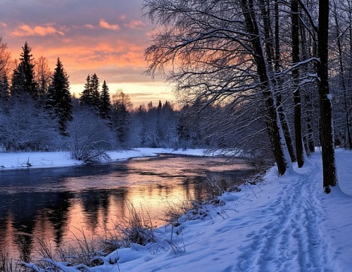 Народные приметы на 2 марта: яркий месяц вечером обещал хороший урожай