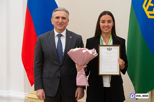 Грамотные, целеустремленные профессионалы: Александр Моор встретился с участниками профсоревнований