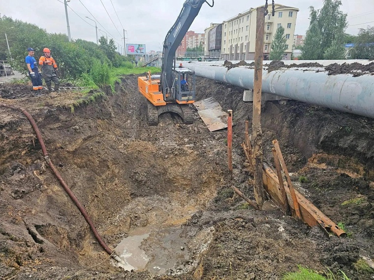 В Тюмени из коллектора на ул. Широтной извлекли 25 тонн мусора