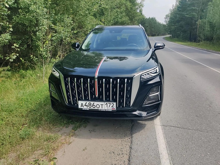 Китайский премиум на любой вкус: тестируем Hongqi HS3 и HS5 в Тюмени