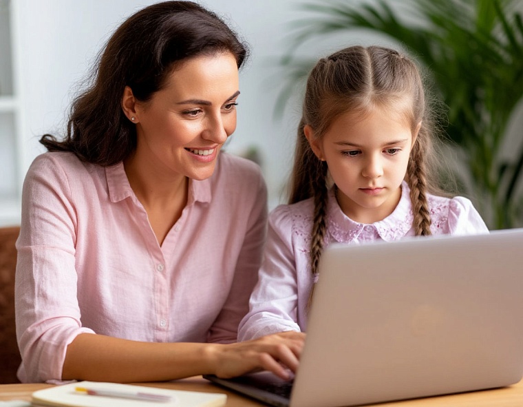 В Тюменской области более 10 тысяч первоклассников записаны в школу через госуслуги