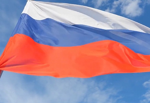 Александр Моор: Триколор - олицетворение единства, могущества и силы России