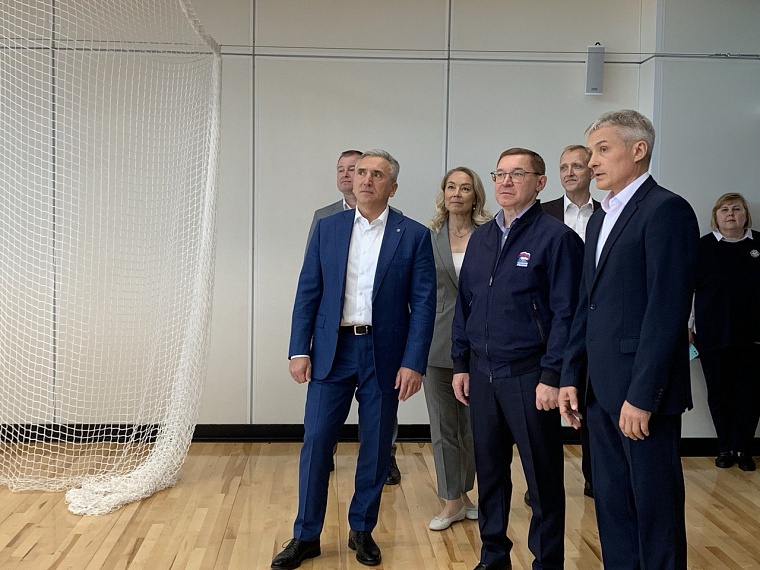 Александр Моор и Владимир Якушев оценили условия спорткомплекса "Олимпия" после реконструкции