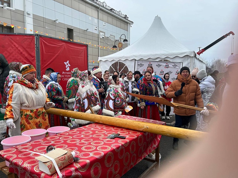 Рецепты с изюминкой: в Ялуторовске пекари сошлись в битве гигантских блинов