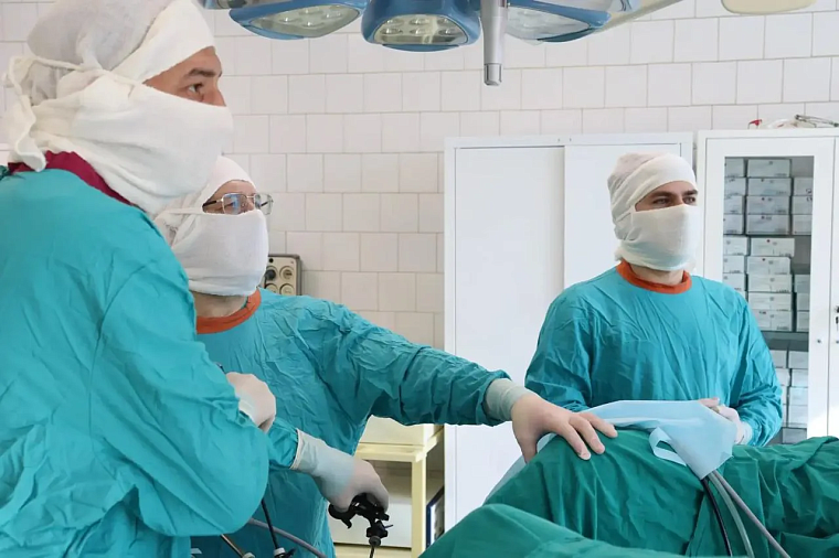 В Заводоуковске врачи провели первые операции с помощью нового эндоскопа