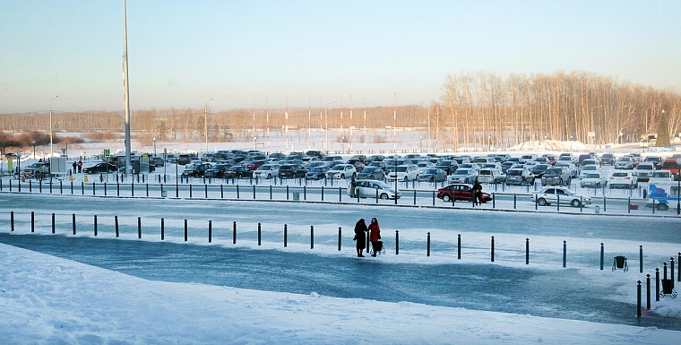 Из-за непогоды в ХМАО в несколько раз вырос спрос на отогрев машин и замену аккумуляторов