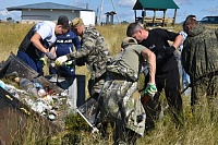 Жители Тюменской области очистили берега озера и пяти рек