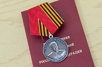 Губернатор Александр Моор вручил государственные награды сотрудникам ТВВИКУ