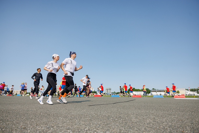 В Тюмени установлен рекорд России в забеге по взлетной полосе