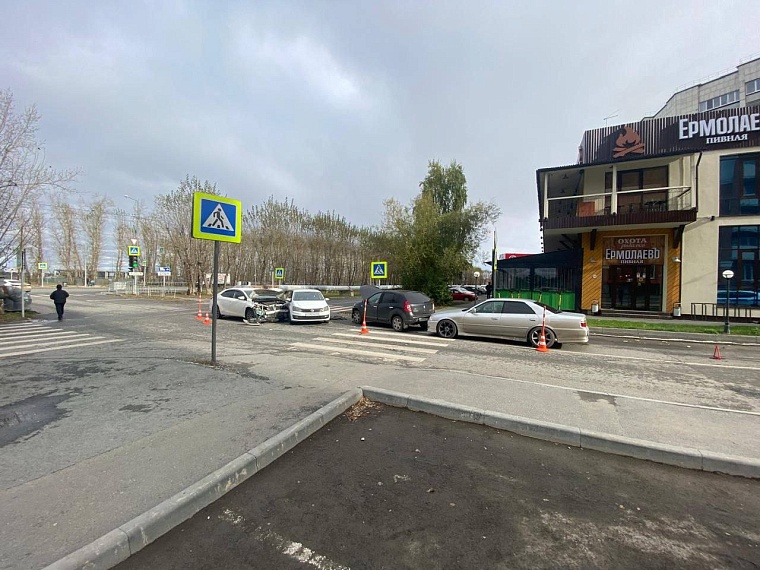 В заречной части Тюмени школьница попала в ДТП по пути с уроков