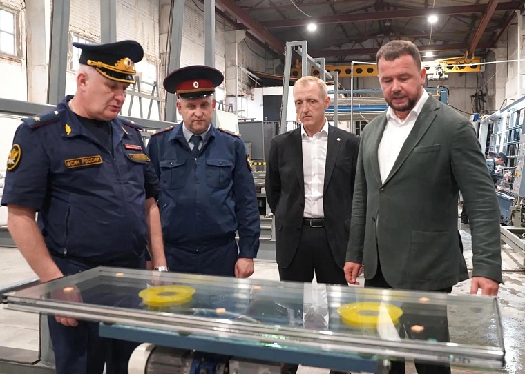 В тюменской колонии №2 открылся цех по производству стеклопакетов