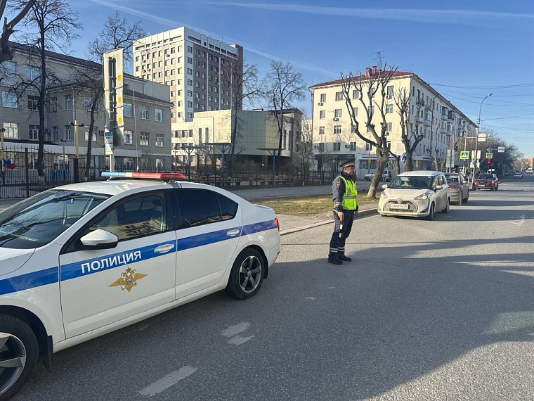 В выходные сотрудники тюменской ГАИ взяли под особый контроль движение по загородным трассам