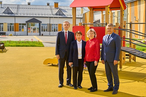 В деревне Большой Краснояр завершается строительство школы