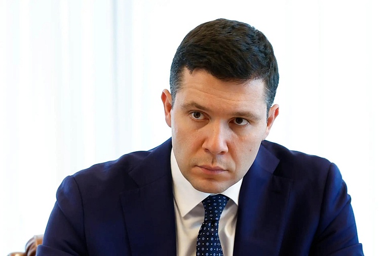 Министр Антон Алиханов высоко оценил развитие промышленности в Тюменской области