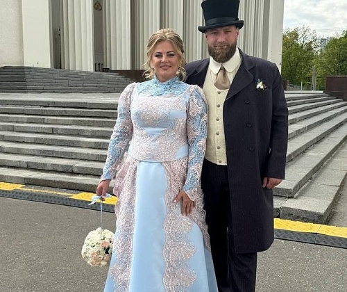 Тюменская пара поженилась на международной выставке "Россия"