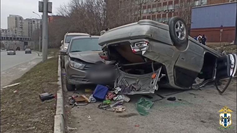 В центре Новосибирска пьяный водитель на «Тойоте» насмерть сбил пешехода