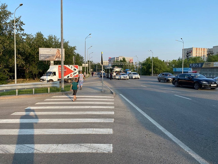 На главной улице Тюмени столкнулись два автобуса и «Газель»