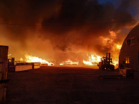 Пожар в Успенке: спасает запруда