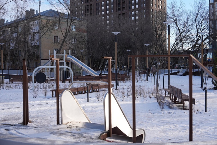 Чугун и гвозди: в центре Тюмени заканчивается благоустройство двух локаций